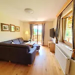 Haus-holzer Lejlighed *