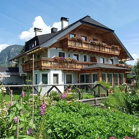 Haus-holzer Lägenhet